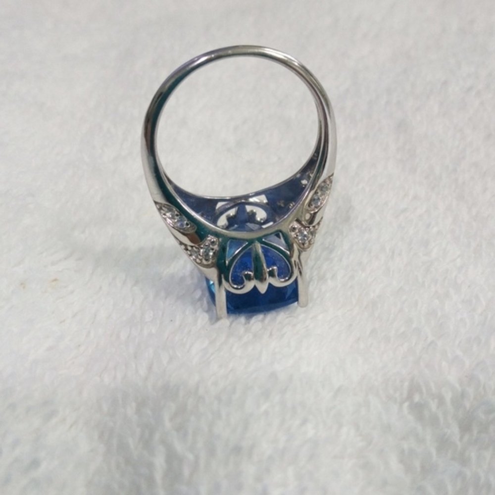 Sterling Silver CZ setting Large Light Blue Stone Ring Fancy Size 9 Cocktail - Picture 4 of 12